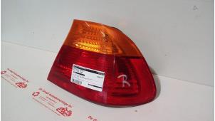 Usagé Feu arrière secondaire droit BMW 3 serie (E46/2) 323 Ci 24V Prix € 30,00 Règlement à la marge proposé par de Graaf autodemontage B.V.