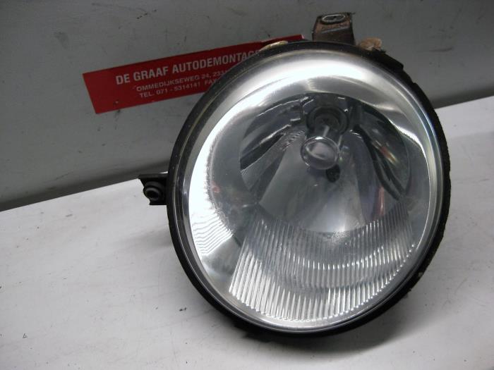 Headlight, left from a Volkswagen Lupo (6X1) 1.0 MPi 50 1998