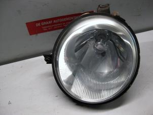 Używane Reflektor lewy Volkswagen Lupo (6X1) 1.0 MPi 50 Cena na żądanie oferowane przez de Graaf autodemontage B.V.