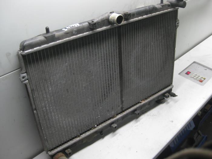 Gebrauchte Kühler Hyundai Coupe 2.0i FX 16V Preis auf Anfrage angeboten von de Graaf autodemontage B.V.
