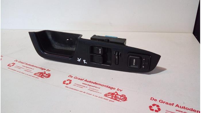 Usados Interruptor combinado de ventanillas Honda Prelude Precio € 40,00 Norma de margen ofrecido por de Graaf autodemontage B.V.