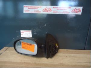 Used Wing mirror, left Kia Rio (DC22/24) 1.5 RS,LS 16V Price on request offered by de Graaf autodemontage B.V.