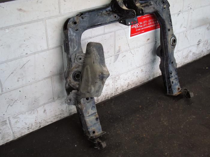 Subframe from a Smart Fortwo Coupé (451.3) 1.0 45 KW 2010