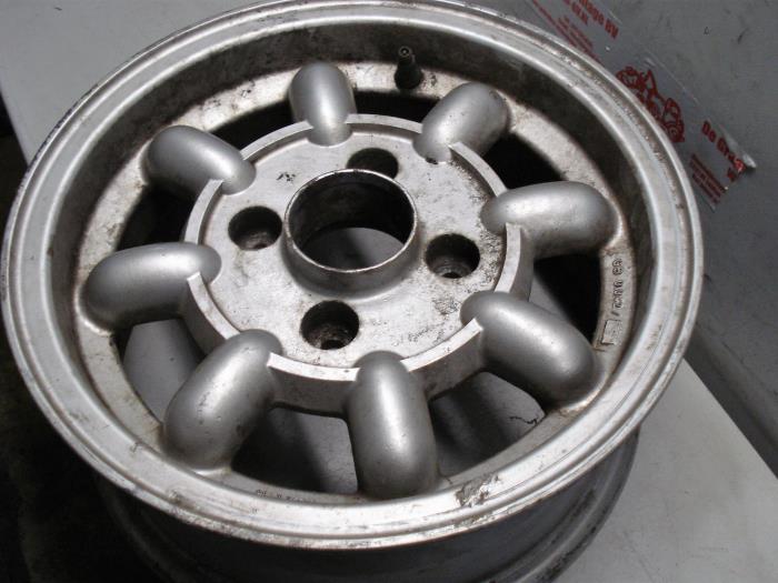 Używane Obrecz Austin Mini Cena na żądanie oferowane przez de Graaf autodemontage B.V.