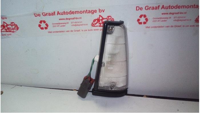 Side light, right from a Nissan Micra 1988
