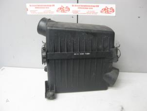 Used Air box Kia Rio II (DE) 1.4 16V Price on request offered by de Graaf autodemontage B.V.