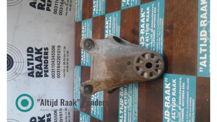 Used Engine mount Volkswagen Touareg (7PA/PH) 3.0 TDI V6 24V BlueMotion Technology DPF Price on request offered by "Altijd Raak" Penders