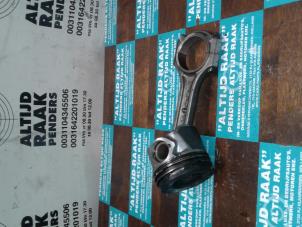 Used Connecting rod Kia Cee'D Price on request offered by "Altijd Raak" Penders
