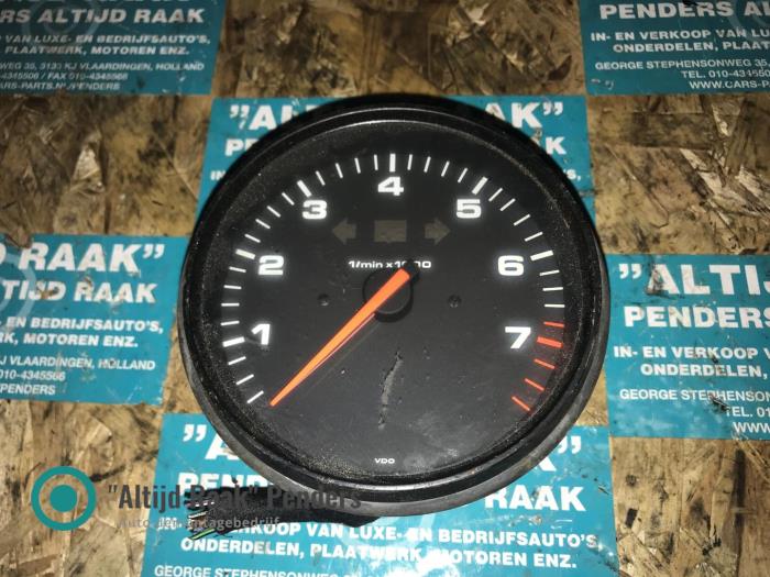 Używane Obrotomierz Porsche 911 Cena na żądanie oferowane przez "Altijd Raak" Penders