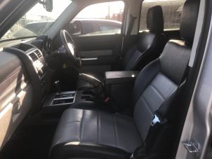 Used Seat, left Dodge Nitro 2.8 CRD 16V 4x4 Price on request offered by "Altijd Raak" Penders