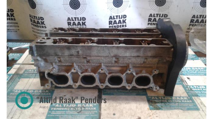 Usagé Culasse Peugeot 206 Prix sur demande proposé par "Altijd Raak" Penders