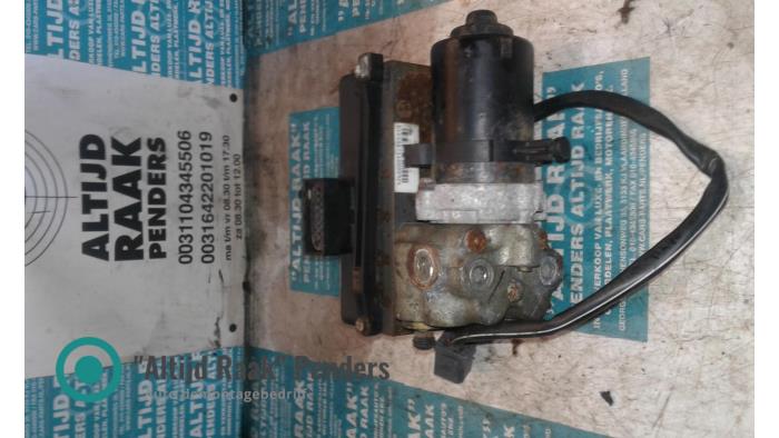 Usagé Bloc ABS Volvo V40 (VW) 1.8 16V Prix sur demande proposé par "Altijd Raak" Penders