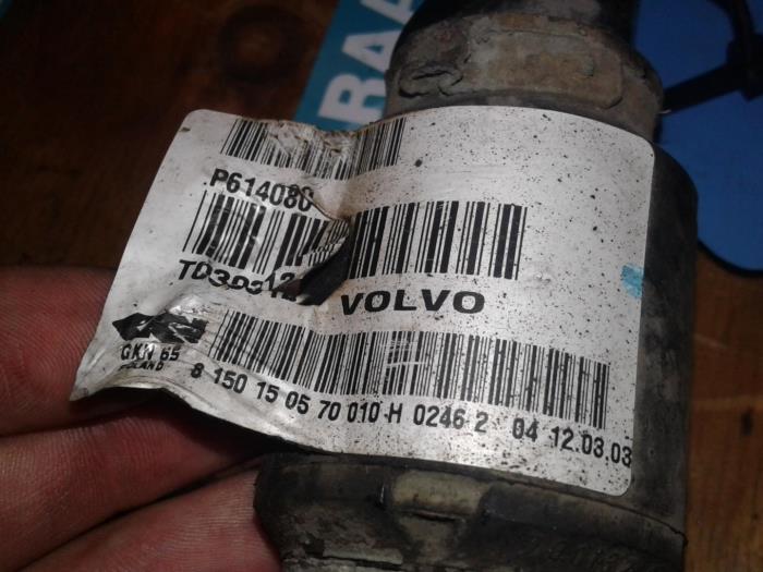 Front drive shaft, right from a Volvo V40 2003
