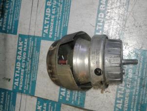 Used Engine mount Audi A6 Price on request offered by "Altijd Raak" Penders
