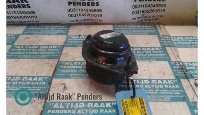Used Engine mount Mercedes R (W251) 3.0 320 CDI 24V 4-Matic Price on request offered by "Altijd Raak" Penders