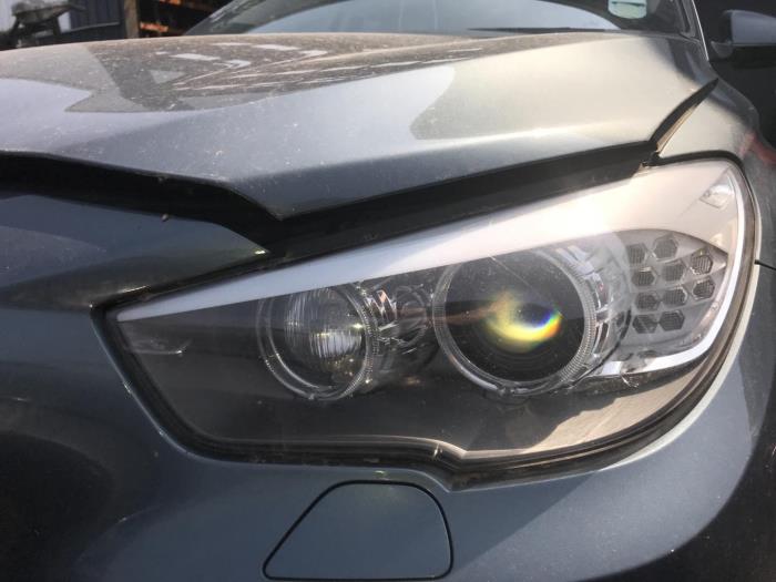 Headlight, left from a BMW 5 serie Gran Turismo (F07)  2013