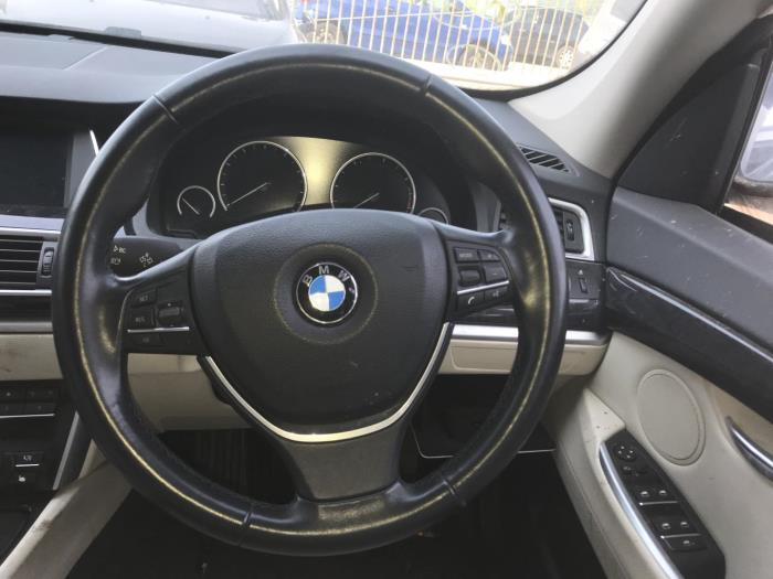 Airbag gauche (volant) d'un BMW 5 serie Gran Turismo (F07)  2013