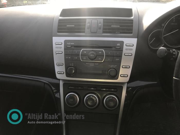 Używane Zmieniarka CD Mazda 6 SportBreak (GH19/GHA9) 2.2 CDVi 16V 163 Cena na żądanie oferowane przez "Altijd Raak" Penders