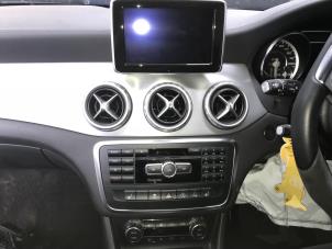 Usagé Changeur de CD Mercedes GLA (156.9) 2.0 45 AMG Turbo 16V Prix sur demande proposé par "Altijd Raak" Penders