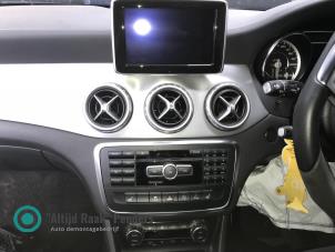 Usagé Changeur de CD Mercedes GLA (156.9) 2.0 45 AMG Turbo 16V Prix sur demande proposé par "Altijd Raak" Penders