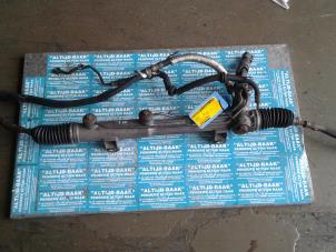 Used Steering box Mercedes ML I (163) Price on request offered by "Altijd Raak" Penders