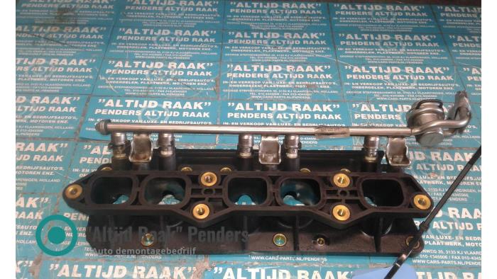 Injector (petrol injection) Volkswagen Passat - 021031B AGZ