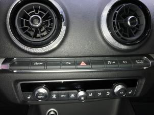 Usagé Radio/Lecteur CD Audi S3 Sportback (8VA/8VF) 2.0 T FSI 16V Prix sur demande proposé par "Altijd Raak" Penders