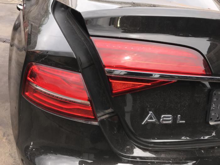 Rücklicht links van een Audi A8 (D4) 4.2 TDI V8 32V Quattro 2015