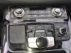 Panel de control de aire acondicionado de un Audi A8 (D4), 2009 / 2018 4.2 TDI V8 32V Quattro, Sedán, 4Puertas, Diesel, 4.134cc, 283kW (385pk), 4x4, CTEC, 2013-10 / 2018-01, 4H2; 4H8; 4HC; 4HL 2015