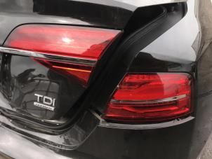 Usados Luz trasera derecha Audi A8 (D4) 4.2 TDI V8 32V Quattro Precio de solicitud ofrecido por "Altijd Raak" Penders