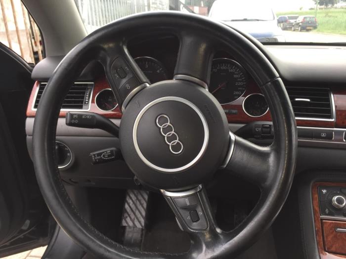 Steering wheel mounted radio control from a Audi A8 (D3) 4.0 TDI V8 32V Quattro 2003