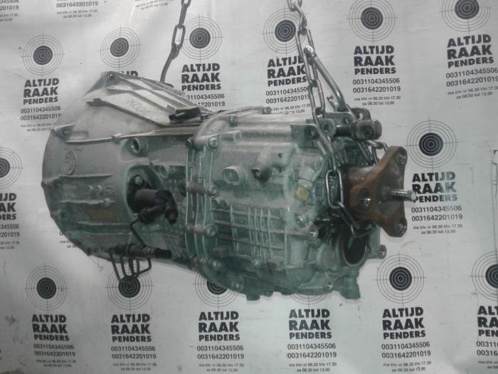Gearbox from a BMW 5 serie Touring (F11) 520i 16V 2012
