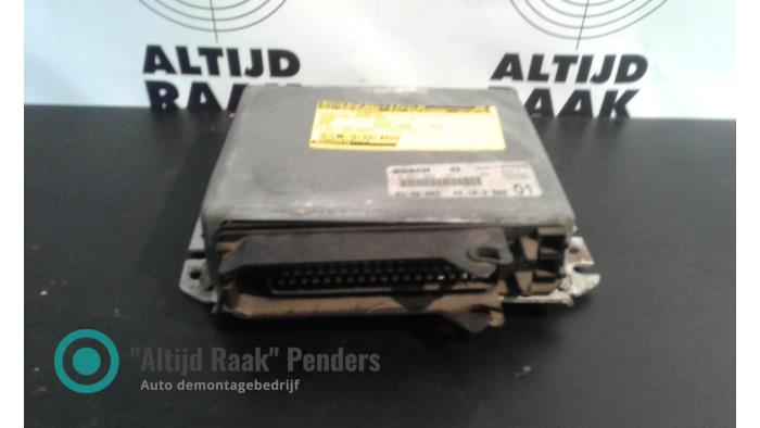 Używane Komputer sterowania silnika Saab 900 II 2.3,S,SE,Si 16V Cena na żądanie oferowane przez "Altijd Raak" Penders