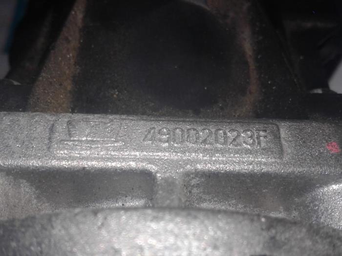 EGR valve from a Jeep Grand Cherokee (WK/WK2) 3.0 CRD V6 24V 2013