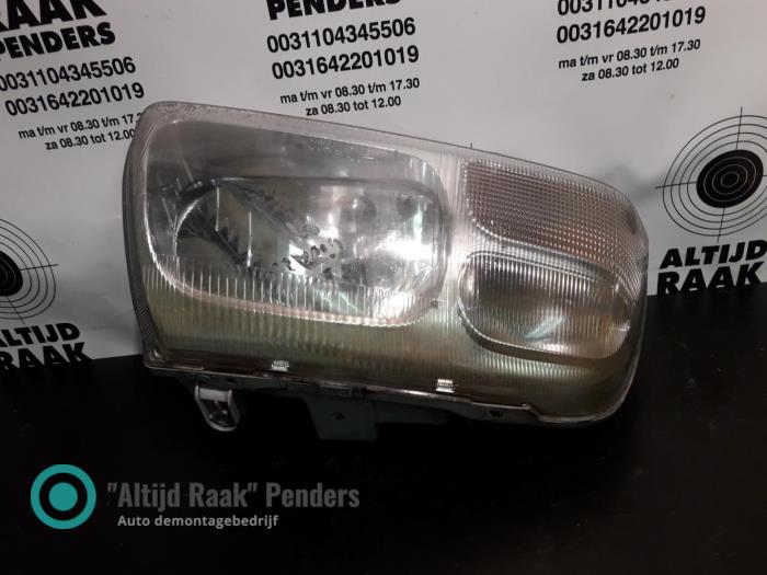 Używane Reflektor prawy Suzuki Vitara (LY/MY) 1.4 S Turbo 16V Cena na żądanie oferowane przez "Altijd Raak" Penders