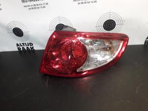 Used Taillight, right Hyundai Santa Fe II (CM) 2.2 CRDi 16V 4x4 Price on request offered by "Altijd Raak" Penders