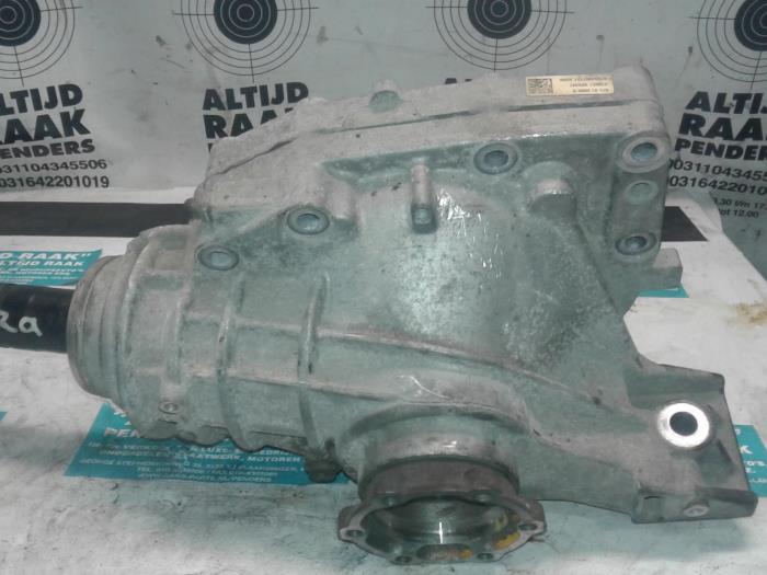 Front differential from a Porsche Panamera (970) 4.8 V8 32V 4S 2010
