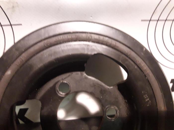 Crankshaft pulley from a MINI Clubman (R55) 1.6 16V Cooper 2009