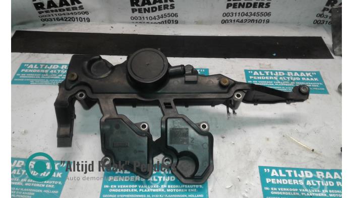 Gebrauchte Ventildeckel Opel Vivaro 2.0 CDTI Preis auf Anfrage angeboten von "Altijd Raak" Penders