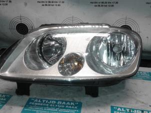 Używane Reflektor lewy Volkswagen Caddy Cena na żądanie oferowane przez "Altijd Raak" Penders