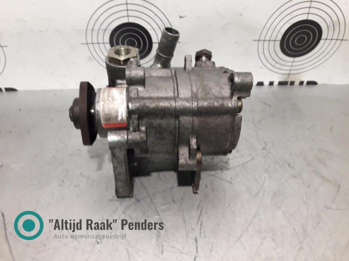 Used Power steering pump Mercedes E Combi (S210) 2.9 E-290 TDI Price on request offered by "Altijd Raak" Penders