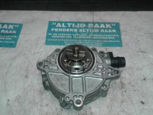 Used Vacuum pump (petrol) BMW 1 serie (E81) 116i 1.6 16V Price on request offered by "Altijd Raak" Penders