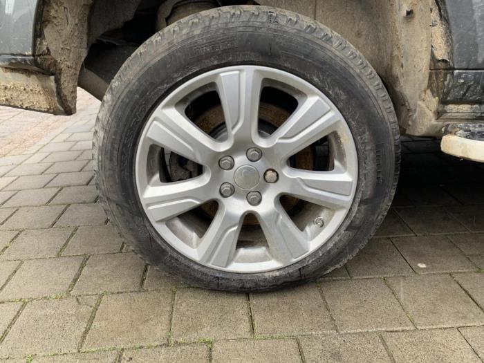 Set of wheels from a Land Rover Discovery IV (LAS) 3.0 TD V6 24V 2015