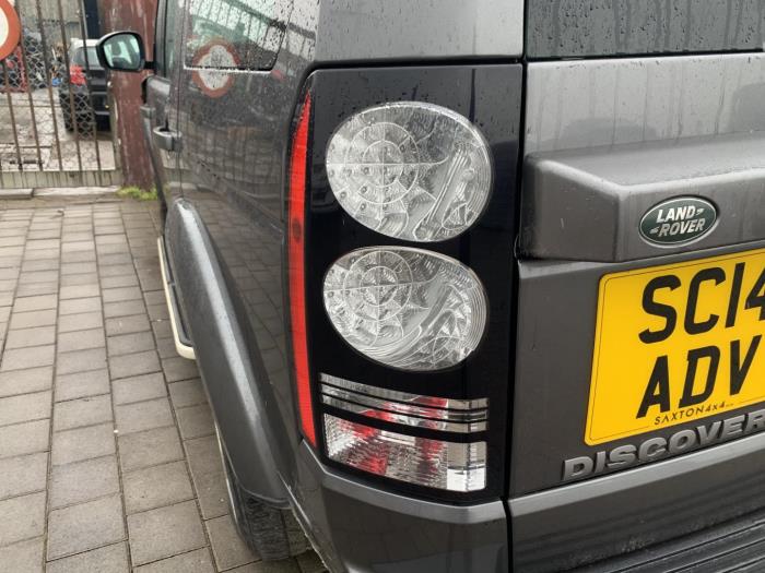 Taillight, left from a Land Rover Discovery IV (LAS) 3.0 TD V6 24V 2015
