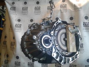Used Gearbox Volkswagen Transporter T5 2.5 TDi Price on request offered by "Altijd Raak" Penders