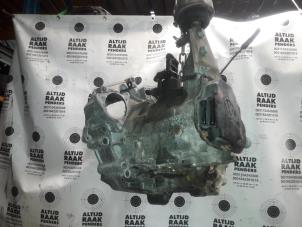 Used Gearbox Volkswagen Transporter/Caravelle T4 2.5 TDI Price on request offered by "Altijd Raak" Penders