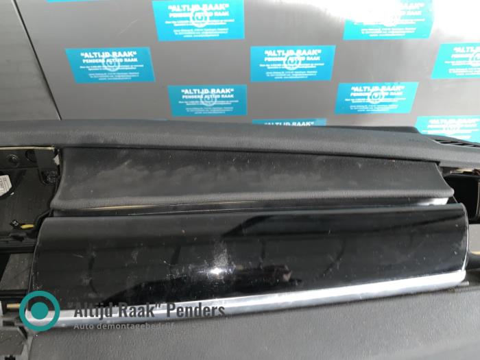 Instrumentbräda från en BMW X5 (F15) M50d 3.0 24V 2012