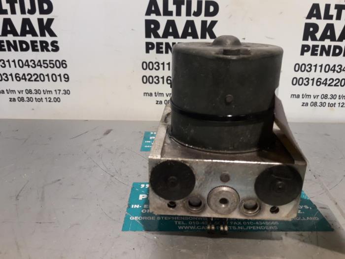 ABS pump from a Alfa Romeo 147 (937) 1.6 HP Twin Spark 16V 2006