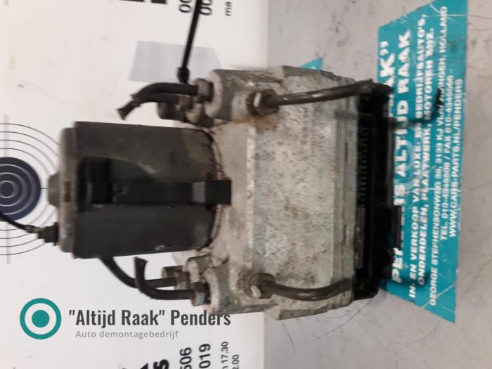 Usagé Bloc ABS Volvo V40 (VW) 1.8 16V Prix sur demande proposé par "Altijd Raak" Penders