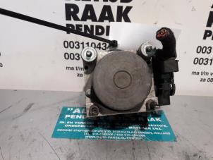Usados Bomba ABS Fiat Bravo (198A) 1.4 16V Precio de solicitud ofrecido por "Altijd Raak" Penders